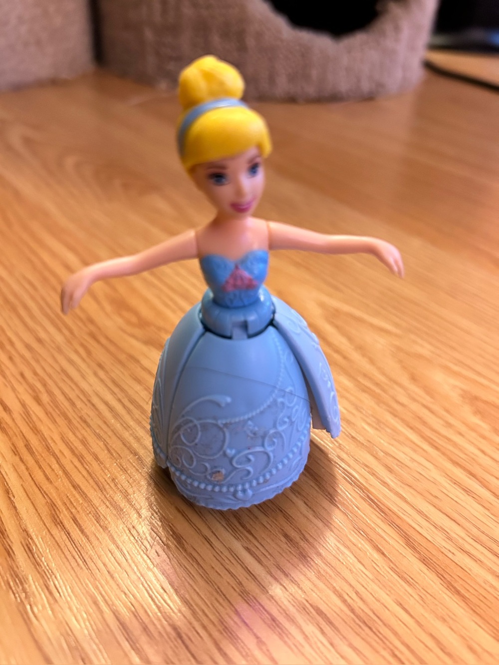 Disney Cinderella Mini Figure Bath Toy - Blue